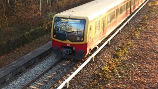 Symbolbild: S-Bahn Linie 26. (Quelle: Picture Alliance/Wolfram Steinberg)