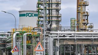 Archivbild: PCK Raffinerie in Schwedt in Brandenburg am 15.11.2023. (Quelle: dpa/Patrick Pleul)