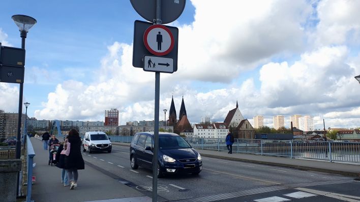 Rechtsgehgebot auf der Frankfurter Stadtbrücke