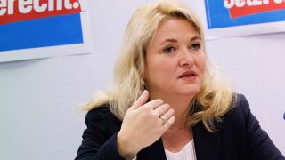 Kristin Brinker, Landesvorsitzende der AfD und Spitzenkandidatin der Partei Alternative für Deutschland für die Wiederholung der Wahl zum Berliner Abgeordnetenhaus