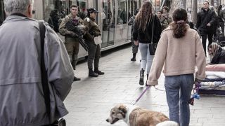 SicherheitskrÃ¤fte patrouillieren auf den StraÃen von Jerusalem