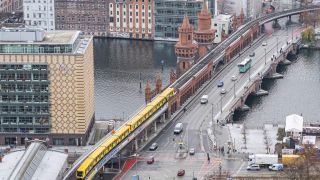 Symbolbild: Verkehr an der OberbaumbrÃ¼cke