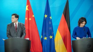 Archiv: Annalena Baerbock (BÃ¼ndnis90/Die GrÃ¼nen), AuÃenministerin, neben ihrem Amtskollegen, Qin Gang, AuÃenminister von China, bei einer Pressekonferenz