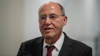 Der Linkspolitiker Gregor Gysi im Portrait