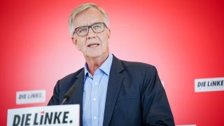 Dietmar Bartsch, Fraktionsvorsitzender der Partei Die Linke, gibt eine Pressekonferenz 