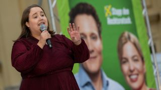 Ricarda Lang, Bundesvorsitzende von BÃ¼ndnis 90/Die GrÃ¼nen, nimmt am Wahlkampffinale der GrÃ¼nen auf dem MÃ¼nchner Odeonsplatz teil.