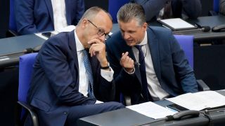 Friedrich Merz und Thorsten Frei in der 119. Sitzung des Deutschen Bundestages im ReichstagsgebÃ¤ude.