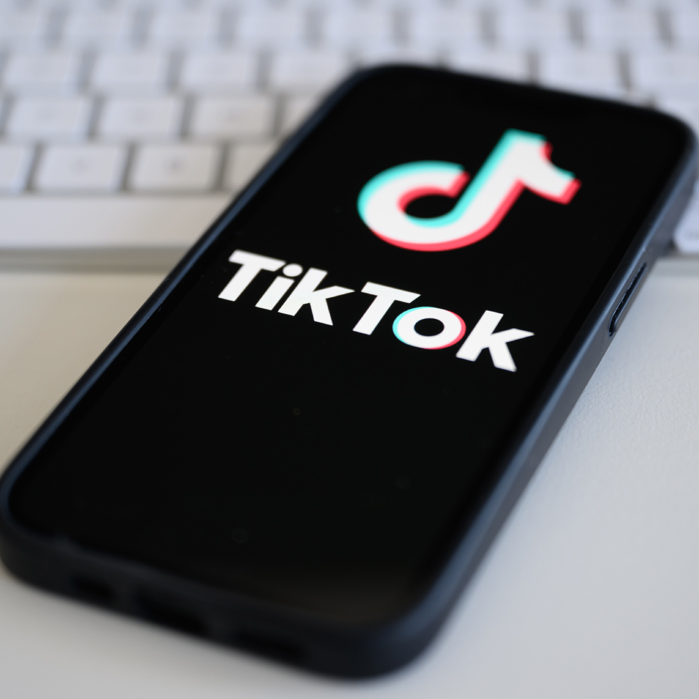 ”Hybride Kriegsführung” per App: Sollte TikTok verboten werden?