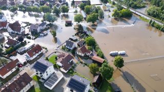 Teile von Reichertshofen sind vom Wasser Ã¼berflutet. (Luftaufnahme mit einer Drohne)