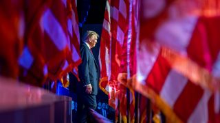 Der kÃ¼nftige US-PrÃ¤sident Donald Trump bei einer Wahlparty im Palm Beach Convention Center. 