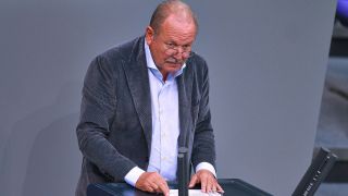 Frank Bsirske spricht im Deutschen Bundestag.