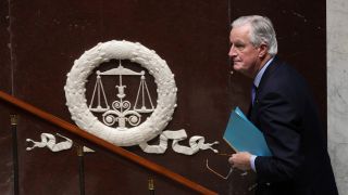 Der franzÃ¶sische Premier Michel Barnier in der Nationalversammlung (Bild: dpa/ AP/ Michel Euler)