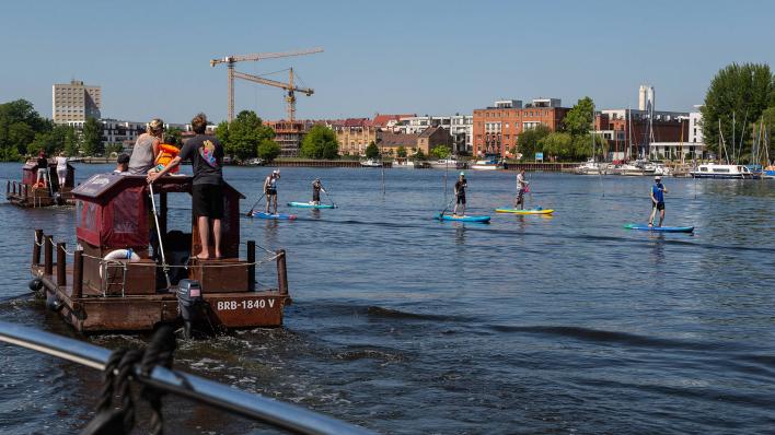 Überfüllung auf Berliner Gewässern: Wassersportlich gesehen ist das der  Horror