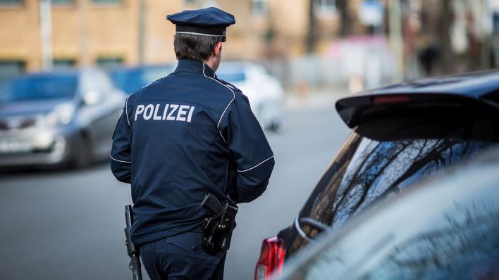 Raub auf Stadtautobahn: Berliner Polizei durchsucht Wohnung eines weiteren  Beamten